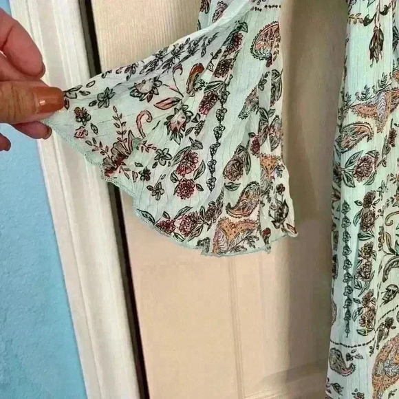 Altr’d State multi hi low dress. Size Medium - Picture 4 of 5